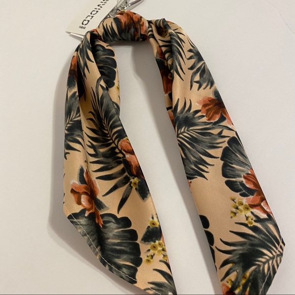 NWT H&M Hawaiian Floral Keychain Palm Pink - Picture 3 of 4